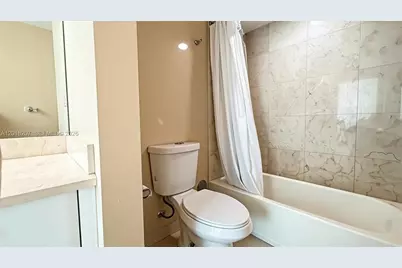 19400 Turnberry Way #1132, Aventura, FL 33180 - Photo 17