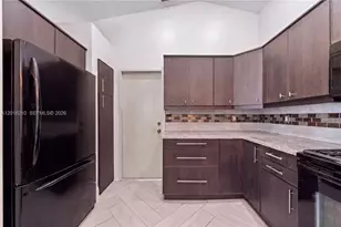 4334 Mahogany Ridge Dr, Weston, FL 33331 - Photo 3