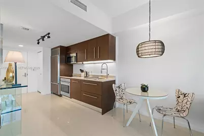 465 Brickell Ave #904, Miami, FL 33131 - Photo 7