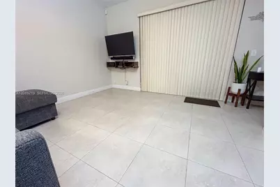 2042 Madeira Dr, Weston, FL 33327 - Photo 7