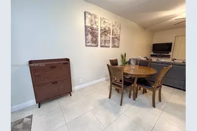 2042 Madeira Dr, Weston, FL 33327 - Photo 5