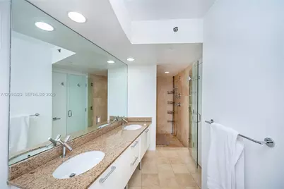 17201 Collins Ave #506, Sunny Isles Beach, FL 33160 - Photo 15