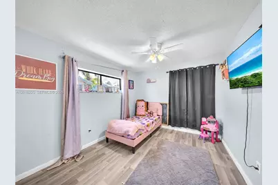 1027 SW 49th Ter, Margate, FL 33068 - Photo 17