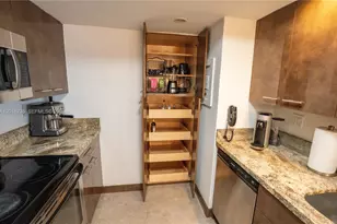 1717 N Bayshore Dr, Miami, FL 33132 - Photo 17
