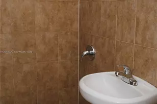 149 NW 17th Pl, Miami, FL 33125 - Photo 23