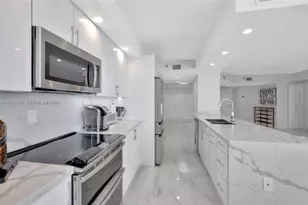 16425 Collins Ave, Sunny Isles Beach, FL 33160 - Photo 3