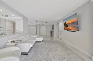 16425 Collins Ave, Sunny Isles Beach, FL 33160 - Photo 7