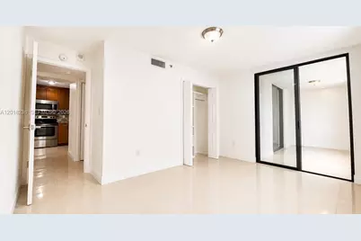 1621 Collins Ave #310, Miami Beach, FL 33139 - Photo 15
