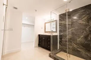 1621 Collins Ave, Miami Beach, FL 33139 - Photo 21