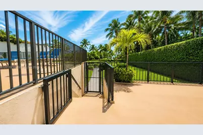 1621 Collins Ave #310, Miami Beach, FL 33139 - Photo 47