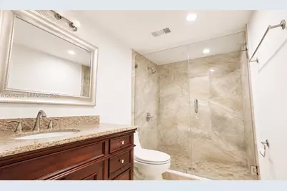 1621 Collins Ave #310, Miami Beach, FL 33139 - Photo 23