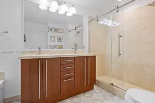 79 SW 12th St, Miami, FL 33130 - Photo 17