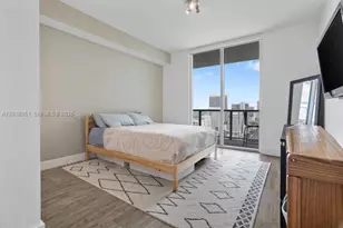 79 SW 12th St, Miami, FL 33130 - Photo 13