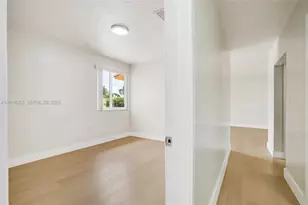 532 SW 79th Ave, Miami, FL 33144 - Photo 13