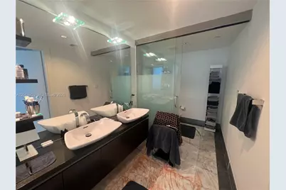 200 Biscayne Boulevard Way #3106, Miami, FL 33131 - Photo 15