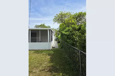 4601 SW 5th St #0, Miami, FL 33134 - Photo 5