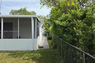 4601 SW 5th St, Miami, FL 33134 - Photo 5
