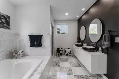 9715 SW 89th Ct, Miami, FL 33176 - Photo 15