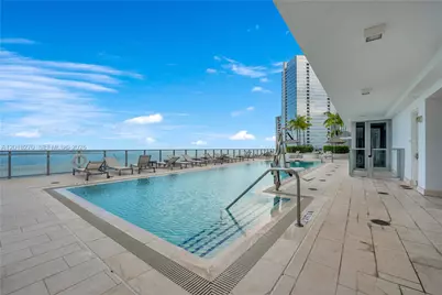 1300 Brickell Bay Dr #2000, Miami, FL 33131 - Photo 9