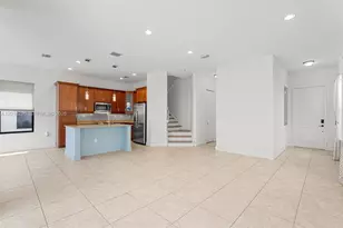 3323 W 96 Pl, Hialeah, FL 33018 - Photo 7