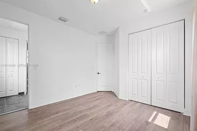 3323 W 96th Pl, Hialeah, FL 33018 - Photo 35