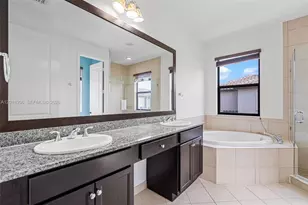 3323 W 96 Pl, Hialeah, FL 33018 - Photo 31