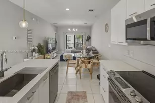 8201 NW 41st St, Doral, FL 33166 - Photo 9