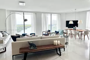 17111 Biscayne Blvd, North Miami Beach, FL 33160 - Photo 5