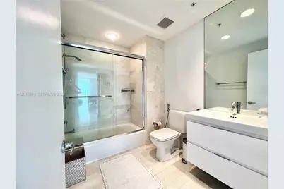 17111 Biscayne Blvd #1102, North Miami Beach, FL 33160 - Photo 15
