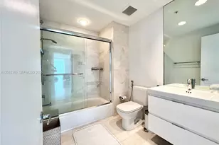 17111 Biscayne Blvd, North Miami Beach, FL 33160 - Photo 15