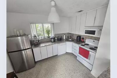 1241 NW 6th St #6, Miami, FL 33125 - Photo 7