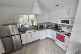 1241 NW 6th St, Miami, FL 33125 - Photo 7