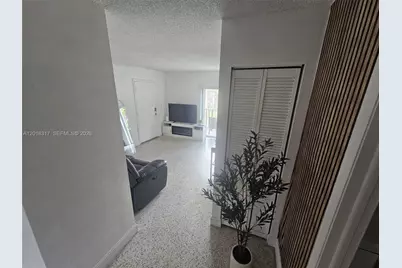1241 NW 6th St #6, Miami, FL 33125 - Photo 9