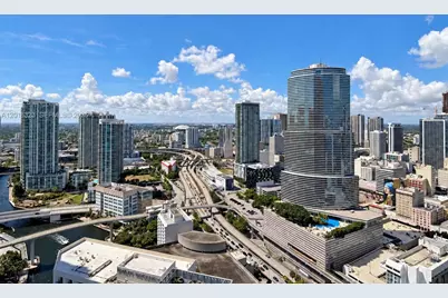 200 Biscayne Boulevard Way #4212, Miami, FL 33131 - Photo 15