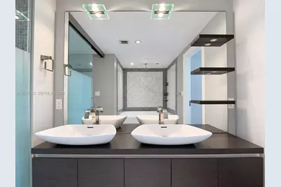 200 Biscayne Boulevard Way #4212, Miami, FL 33131 - Photo 9