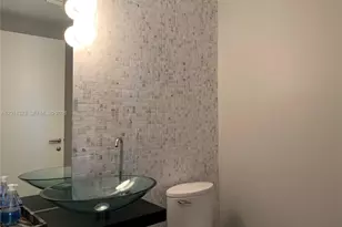 200 Biscayne Blvd Way, Miami, FL 33131 - Photo 7