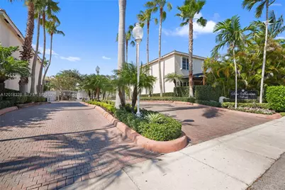 1282 Grant Ct, Hollywood, FL 33019 - Photo 39
