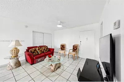 4801 NW 7th St, Miami, FL 33126 - Photo 15