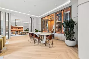 77 SE 5th, Miami, FL 33131 - Photo 17