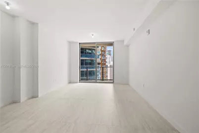 77 SE 5th #2404, Miami, FL 33131 - Photo 9