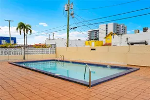 1051 SW 1st St, Miami, FL 33130 - Photo 11