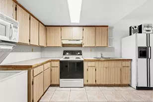 100 SW 110th Ave, Sweetwater, FL 33174 - Photo 13