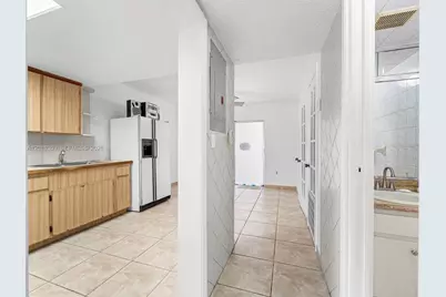 100 SW 110th Ave #142, Sweetwater, FL 33174 - Photo 11