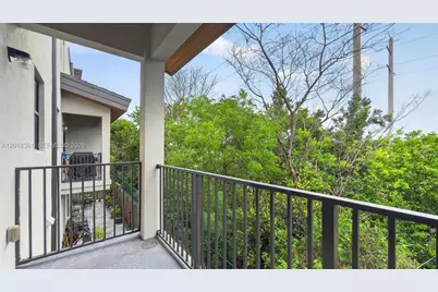 10467 NW 82nd St #10, Doral, FL 33178 - Photo 5