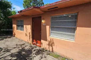 860 SW 6th Ct, Pompano Beach, FL 33060 - Photo 1
