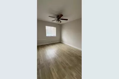 11065 NW 38th Pl, Sunrise, FL 33351 - Photo 11