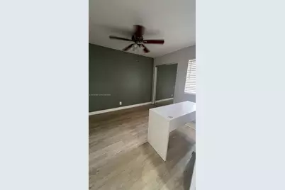 11065 NW 38th Pl, Sunrise, FL 33351 - Photo 7