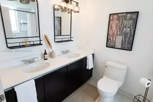 665 NE 25th St, Miami, FL 33137 - Photo 15