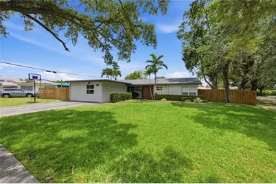 109 S 57th Ave, Hollywood, FL 33023 - Photo 1