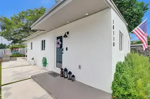 10222 SW 181st St, Miami, FL 33157 - Photo 1